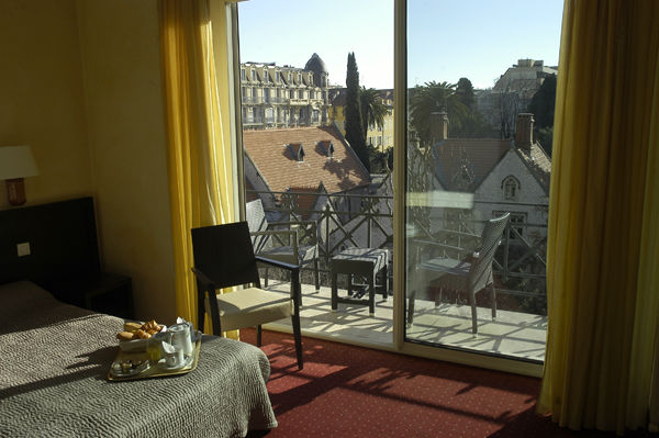 Hotel Carlton